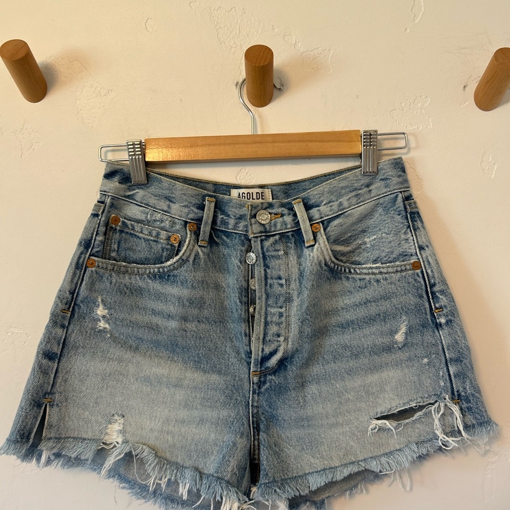 AGOLDE Denim Shorts Sz 26, 2” Inseam High Rise Distressed
